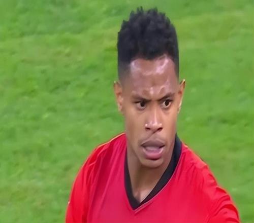 中超冬窗關閉，申花最壕，泰山隊0支出，一隊白撿3個寶貝爭冠有戲