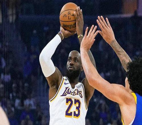 湖人28分大勝勇士，詹姆斯刷新紀錄！東契奇26+8，格林又拖后腿