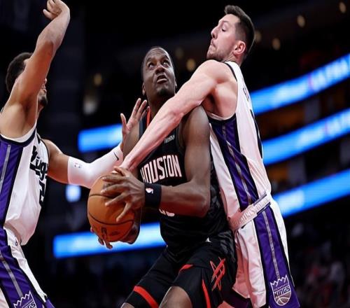 作用有限出場(chǎng)時(shí)間不多，火箭想要送走他的合同都不是容易的事情