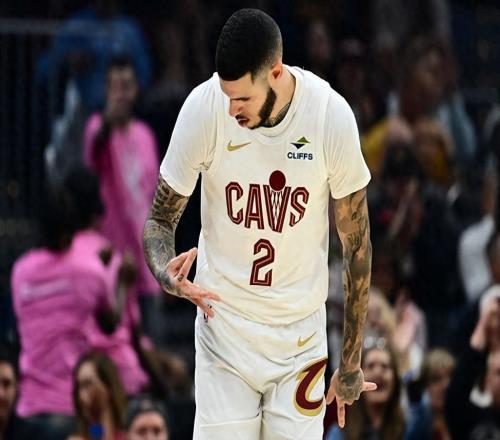 無奈！3年只打了35場+4年4次手術，28歲NBA榜眼已被傷病徹底擊垮