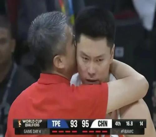 郭士強盛贊李弘權，胡明軒膝蓋受傷，上海外援被困卡塔爾！