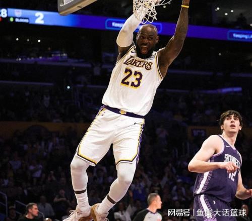 24分大勝！東契奇28+9聯盟第一，威少14分4失誤，老詹24+5創紀錄