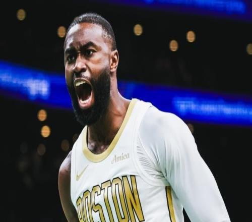 布朗27+8+8二輪秀完爆莊神，馬克西33分仍需背鍋，綠軍力克76人