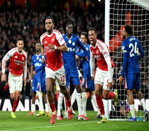 阿森納靠角球戰術扛過切爾西，爭冠路上學會在逆境中生存