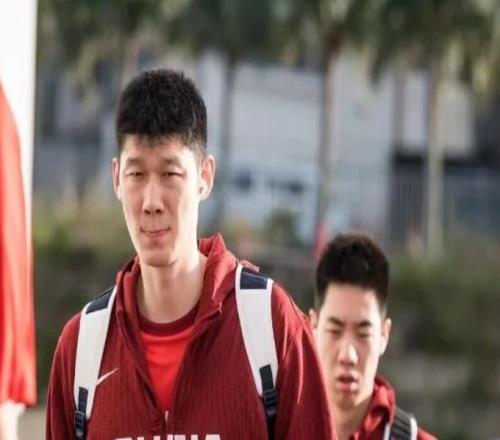 7872，中國男籃傳來喜訊！日本幫大忙，晉級形勢豁然開朗