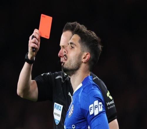 切爾西本賽季英超已領到7張紅牌，創隊史單賽季新高