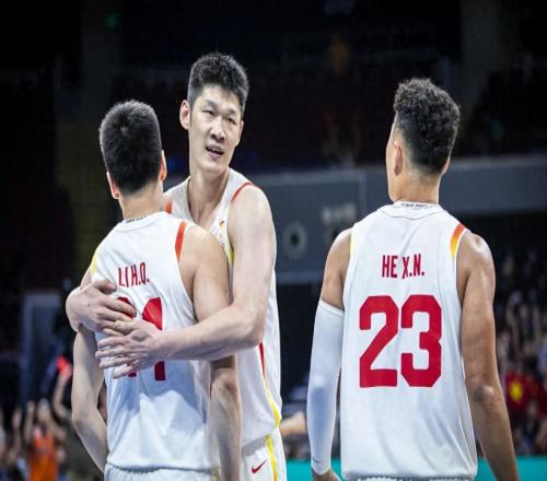 兩場(chǎng)進(jìn)3球！男籃隊(duì)長(zhǎng)低迷，三個(gè)缺點(diǎn)暴露，郭士強(qiáng)做對(duì)兩選擇