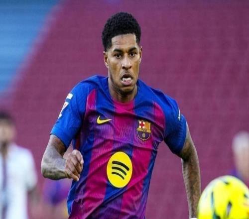 世體：拉什福德合練中未出現問題，但左膝依舊需要佩戴護具