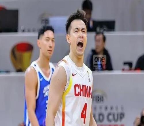 險勝！郭士強賽后吐真言，男籃更衣室這一幕太動人