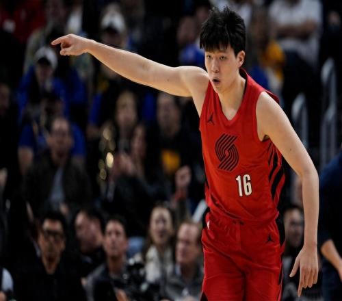 場均2.2分1.5籃板，命中率30%，剖析楊瀚森表現不佳的3個原因