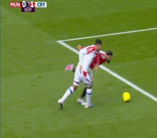 【英超】2比1逆轉十人水晶宮曼聯升至積分榜第三！