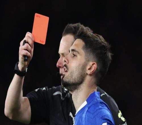 切爾西英超對阿森納領(lǐng)到8張紅牌，與他們對陣?yán)锲植⒘凶疃?/>
                                </a>
                            </div>
                            <div   id=