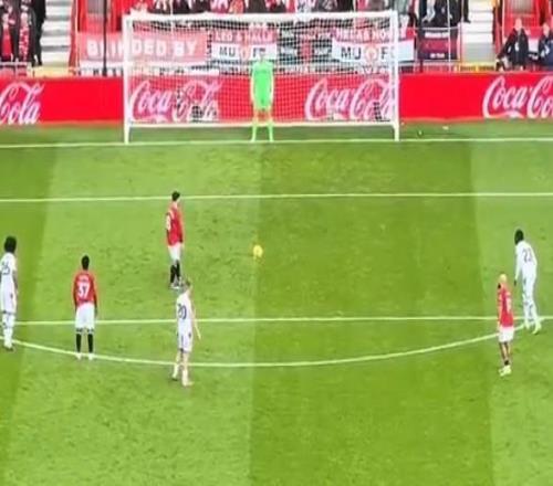 略緊張，卡塞米羅不敢看B費罰點球