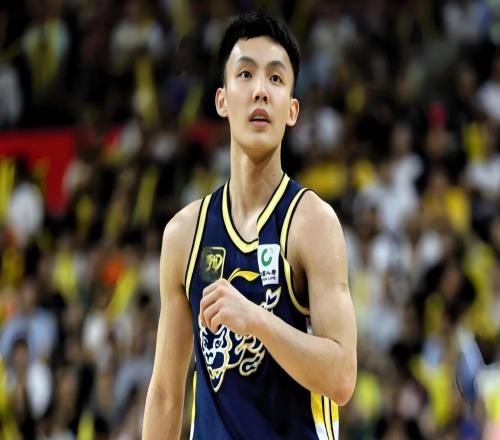 CBA廣東VS新疆，崔永熙徐杰有望合體，杜鋒率豪華陣容沖開門紅