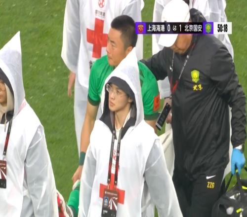 李磊：奪冠經驗多了不哭了，傷病可能休息一兩周