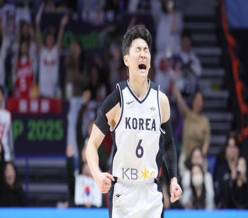 10093！9967！世預(yù)賽瘋狂一夜：2慘案+2逆轉(zhuǎn)，男籃晉級(jí)形勢(shì)出爐