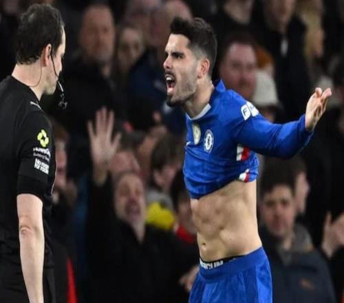 本賽季切爾西被紅牌罰下9人，差2人就可以組成一套首發陣容