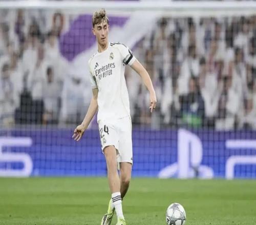 捂嘴被預(yù)防性停賽，公開(kāi)侮辱卻至今零代價(jià)，這個(gè)世界毫無(wú)邏輯