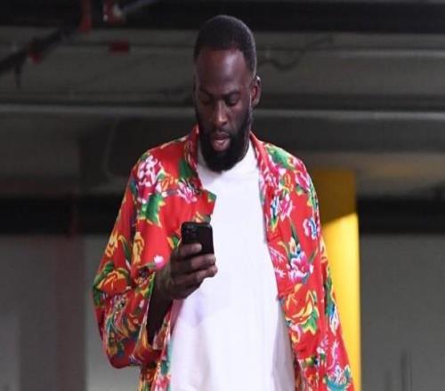 連續(xù)兩場正負值全場最低，格林5中1僅得到4分&還有3失誤4犯規(guī)