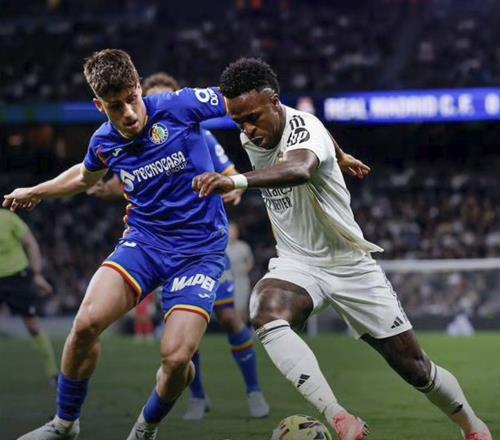 皇馬01爆冷，看清阿根廷5000萬(wàn)前鋒：26場(chǎng)3球！吃牌數(shù)比進(jìn)球還多