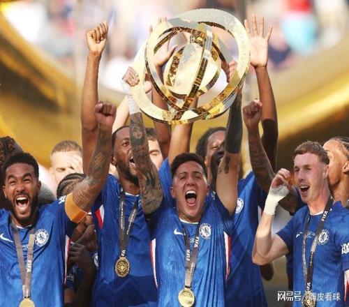 差距！切爾西半年已掙兩億，曼聯送走阿莫林，付出一半盈利的代價