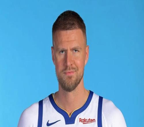 三戰(zhàn)怒砍64+23+10！感謝勇士交易，他終于能做真正的自己