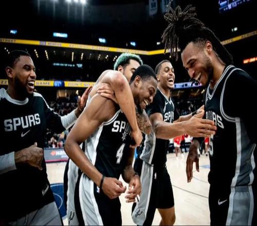 包攬四項月度大獎，創造NBA歷史！這隊等了10年，終于徹底崛起了