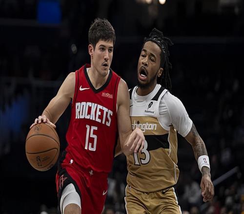 傳球能力竟然相當不錯，他才是最適合擔任火箭先發控衛的球員