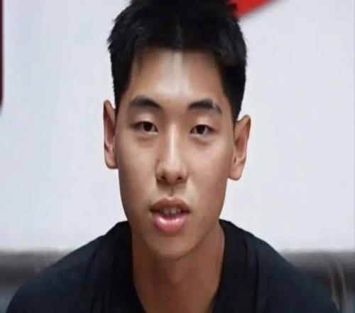 好消息！廣東男籃新援滿血歸來，杜鋒等來最強援兵，首秀硬剛強敵