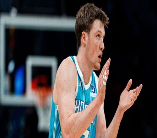 狂勝27分，近18戰15勝NBA唯一！3點證明超級魚腩蛻變成黑馬非偶然