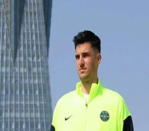 托利奇：很欽佩弗蘭克在浙江取得的成功，這給我?guī)砹诵毫?/>
                                </a>
                            </div>
                            <div   id=