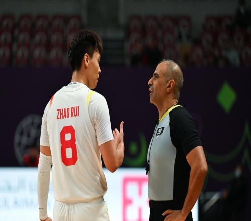 4連勝晉級(jí)難了中國男籃傳1個(gè)好消息2壞消息，下期12人名單浮現(xiàn)