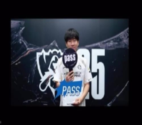 如果能BAN掉一個人KanaviMeikoJKLTheShy全部選擇Faker！
