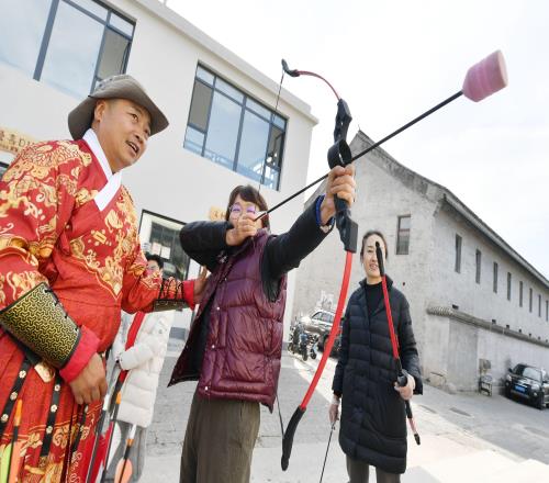 延慶奧林匹克園區(qū)開始造雪，預(yù)計(jì)本月下旬彩虹雪道將首批開放