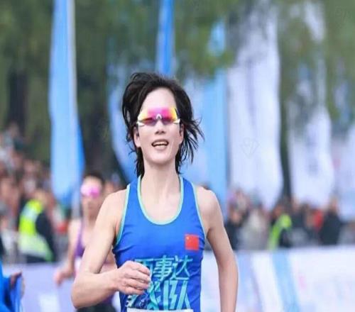 最后10米被反超，樂山雙遺季軍葉瑞：規(guī)則下的“異類”跑者