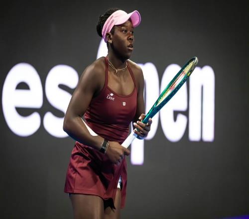 姆博科進(jìn)決賽媒體稱鄭欽文該有點(diǎn)緊迫感，法媒稱WTA女孩都不服她