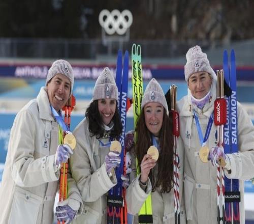 冬季兩項開賽，法國隊摘得男女混合接力金牌