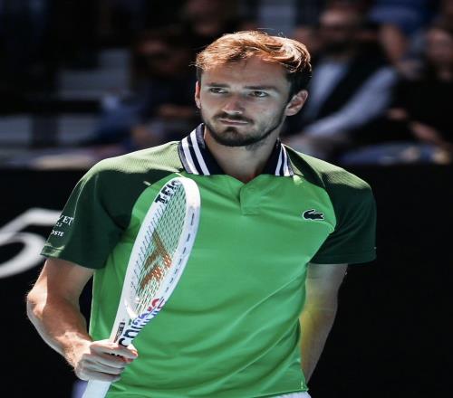 驚魂迪拜：布勃利克航班剛過伊朗目睹空襲新聞，梅總被迫滯留