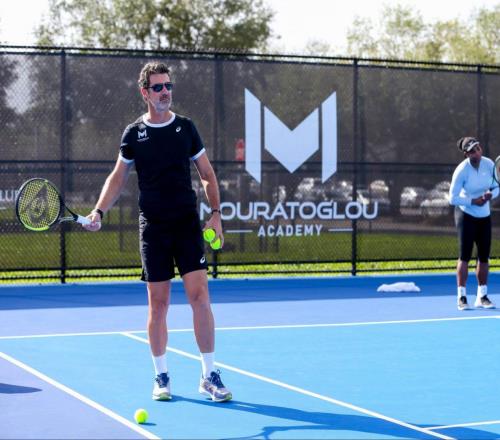 小威教練反駁阿卡比辛納更強論，亨曼稱現在無關緊要的比賽太多了