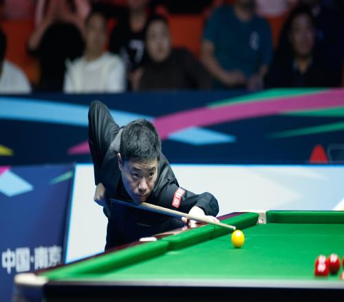 2025斯諾克國錦賽：丁俊暉61橫掃霍爾特，晉級32強(qiáng)
