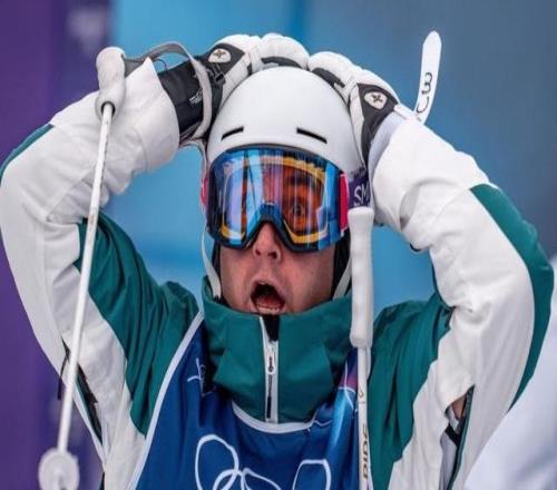 澳大利亞選手庫珀伍茲摘得自由式滑雪雪上技巧金牌