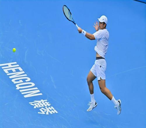 小商僅丟四局進(jìn)八強(qiáng)，下輪與小布對(duì)決成焦點(diǎn)大戰(zhàn)，張之臻驚險(xiǎn)晉級(jí)