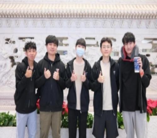 PSG官媒曬抵達照：成功到達北京這次真的是最后一舞了