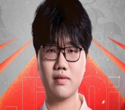 代替哥哥打第一賽段TES官方：前RNG下路JiaQi加盟隊伍