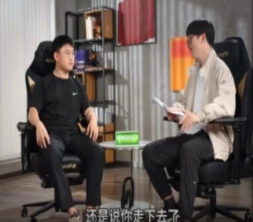 Uzi：對(duì)我來(lái)說(shuō)比賽輸了做什么都不快樂(lè)，輸比賽后會(huì)打排位