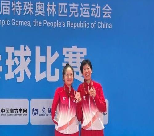 一天狂攬兩枚獎牌！“小太陽”劉旭：用一只手臂擁抱滾燙的乒乓賽場與人生