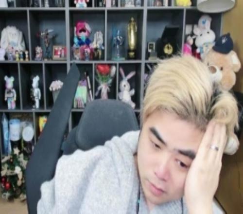 HongQ像個神在湯圓面前！朱開：IG想贏要看Wei！