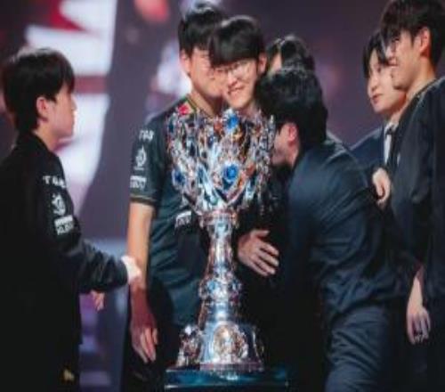 啊外媒爆料：拳頭正在考慮允許教練在比賽中與選手進(jìn)行溝通