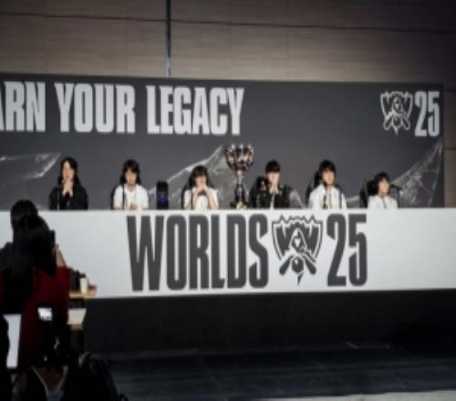 Faker：對冠軍皮膚的選擇還沒有定論應該先粉絲投票再去考慮選擇