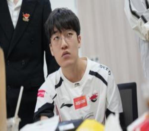 Tarzan賽后通宵Rank打野杰斯打出13620的華麗戰績